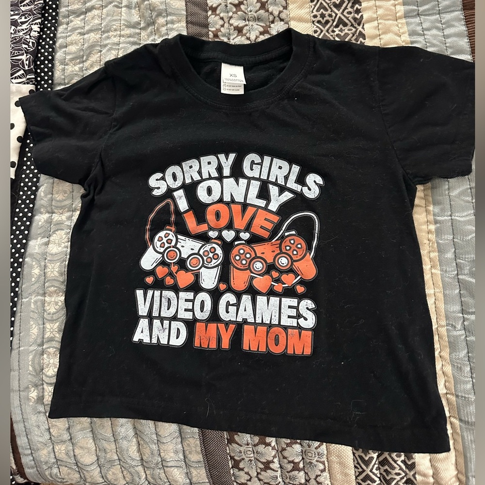 Boys XS Valentine’s Day shirt